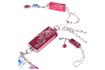 PNY Crystal Love USB Flash Drive ราคาถูก พร้อมสกรีนโลโก้ PNY Crystal Love USB Flash Drive ราคาถูก พร้อมสกรีนโลโก้