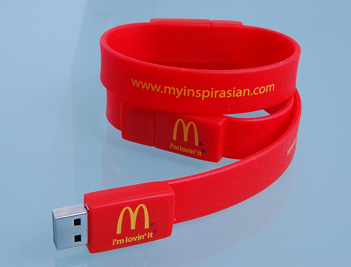 รับผลิต รับผลิตแฟลชไดร์ฟสายรัดข้อมือ สวยๆ สั่งทำ flash drive พร้อมสกรีน ราคาส่ง รับผลิต รับผลิตแฟลชไดร์ฟสายรัดข้อมือ สวยๆ สั่งทำ flash drive พร้อมสกรีน ราคาส่ง
