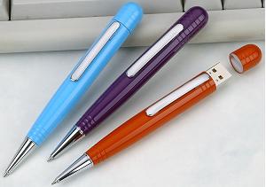 โรงงานผลิตปากกาแฟลชไดร์ฟพลาสติกผิวมันเงา งานดีไซน์เรียบหรู เลือกสีได้
