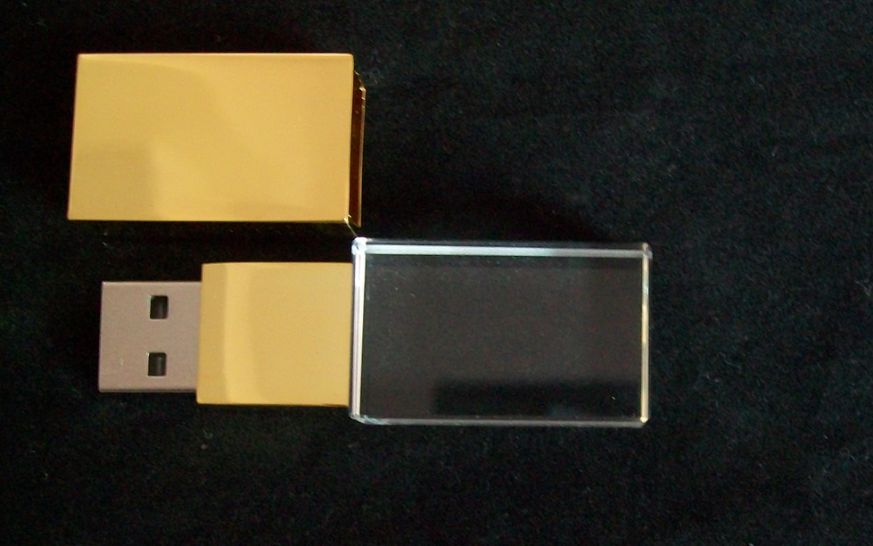 แฟลชไดร์ฟแบบคริสตัลมีไฟ รับผลิต Flash Drive พร้อมสกรีนโลโก้ 1