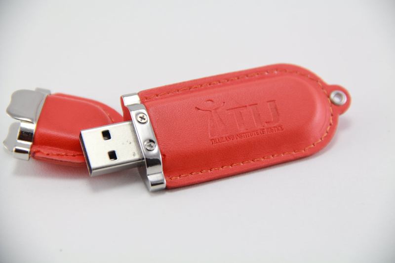 รับทำ แฟลชไดร์ฟหนังราคาถูก USB flash drive ของแท้ ความจุเยอะพกง่าย