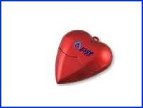 ขายแฟลชไดร์ฟ รูปหัวใจ พร้อมสกรีนโลโก้ PTT เรารับผลิตทรัมไดร์ฟ ราคาส่ง