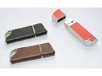 Leather USB Flash Drive ขายส่งแฟลชไดร์ฟ พร้อมซองหนัง โลโก้แบบปั๊มจม